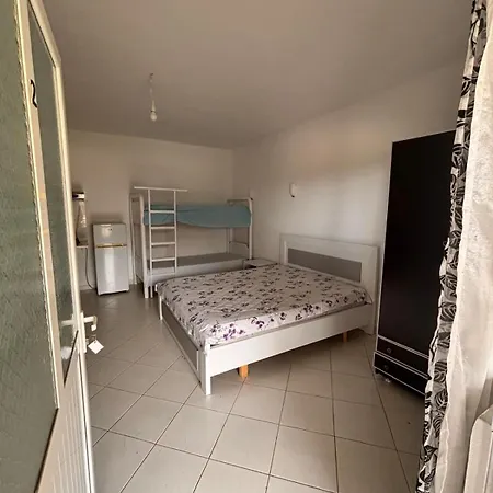 Holiday Hotel Borsh Aparthotel